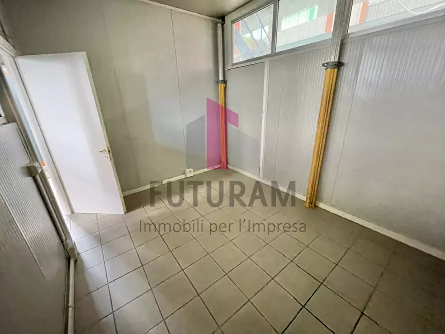 Immagine 34 di Capannone industriale in affitto  in Viale dell'Industria, 10 a Vicenza