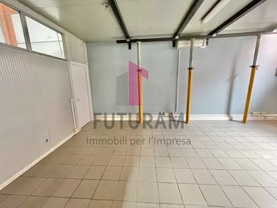 Immagine 40 di Capannone industriale in affitto  in Viale dell'Industria, 10 a Vicenza