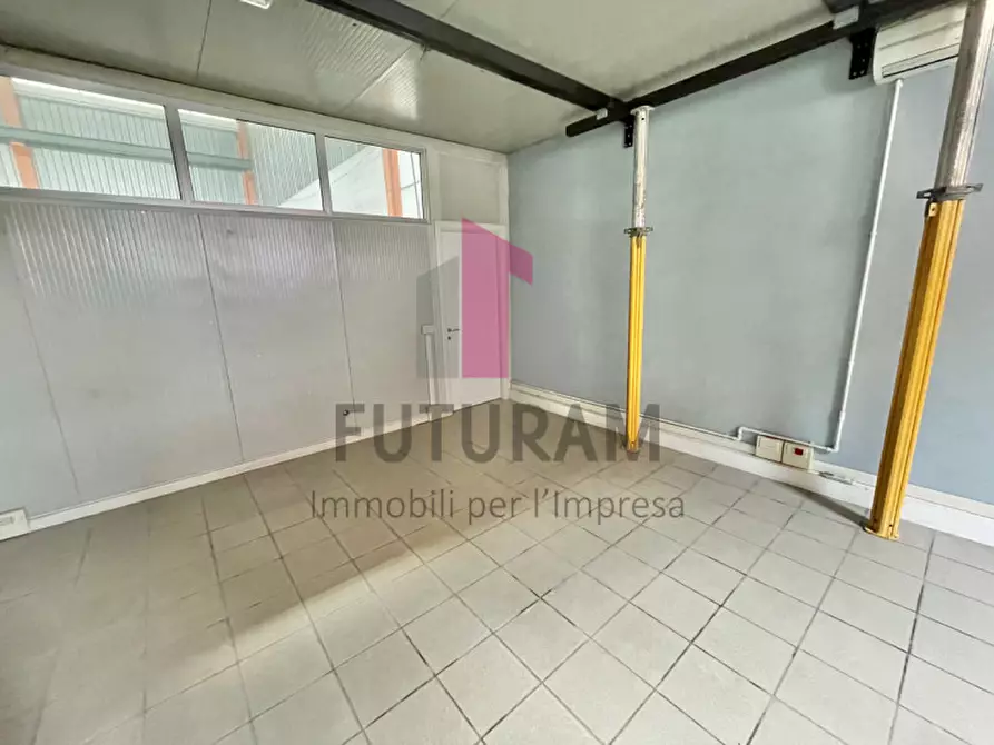 Immagine 48 di Capannone industriale in affitto  in Viale dell'Industria, 10 a Vicenza