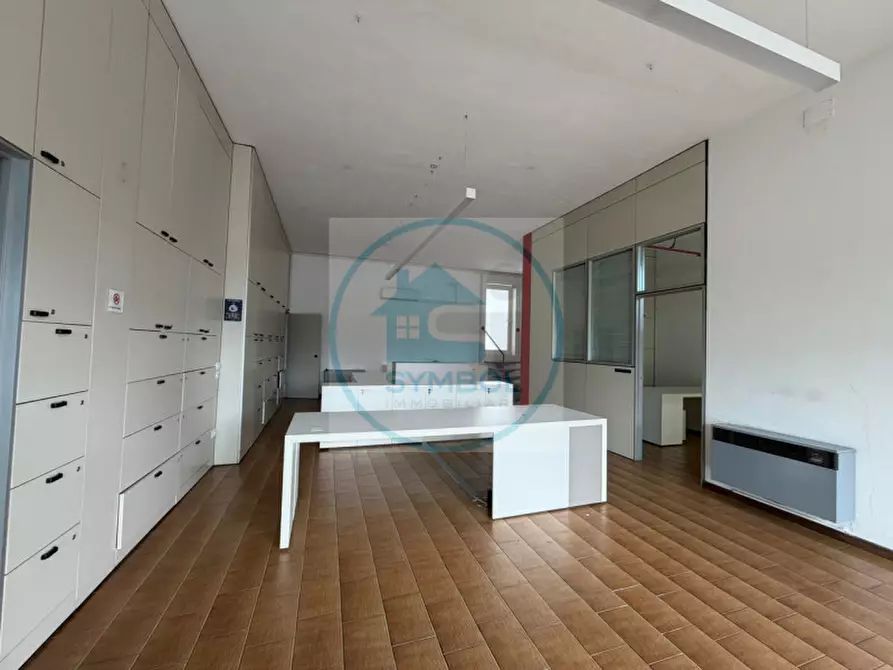 Immagine 3 di Negozio in affitto  in Via Castellana a Martellago