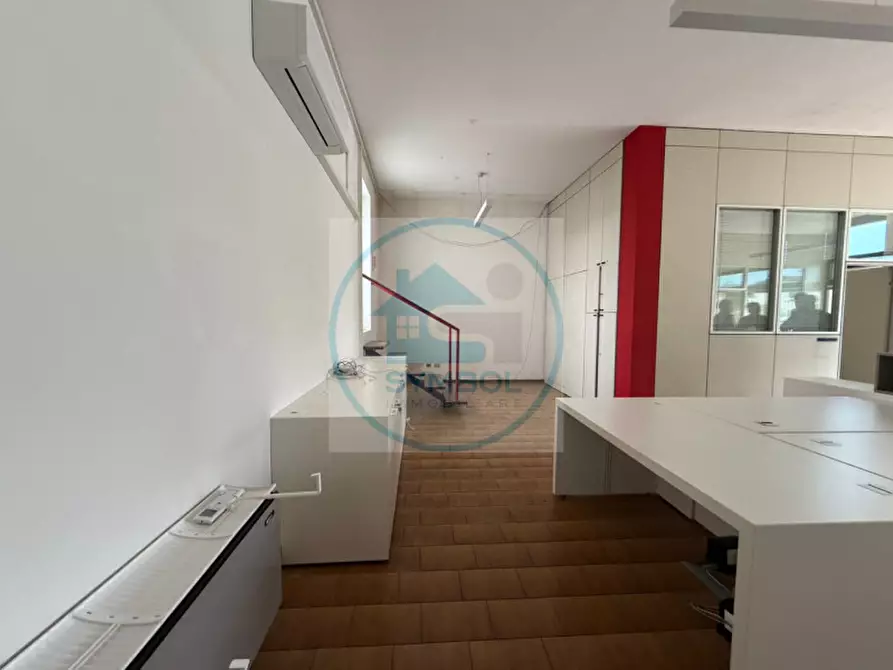 Immagine 5 di Negozio in affitto  in Via Castellana a Martellago