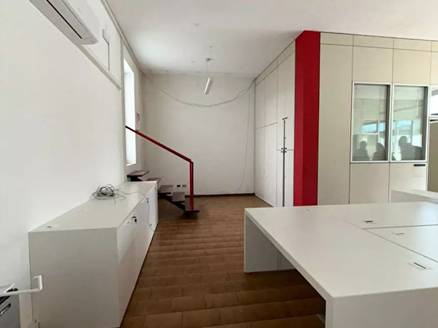 Immagine 8 di Negozio in affitto  in Via Castellana a Martellago
