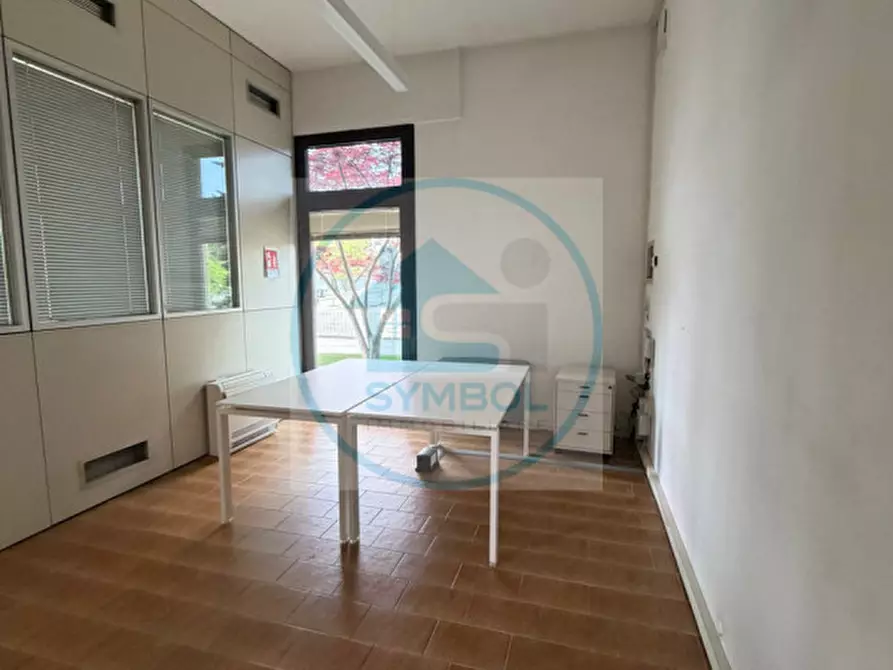 Immagine 9 di Negozio in affitto  in Via Castellana a Martellago