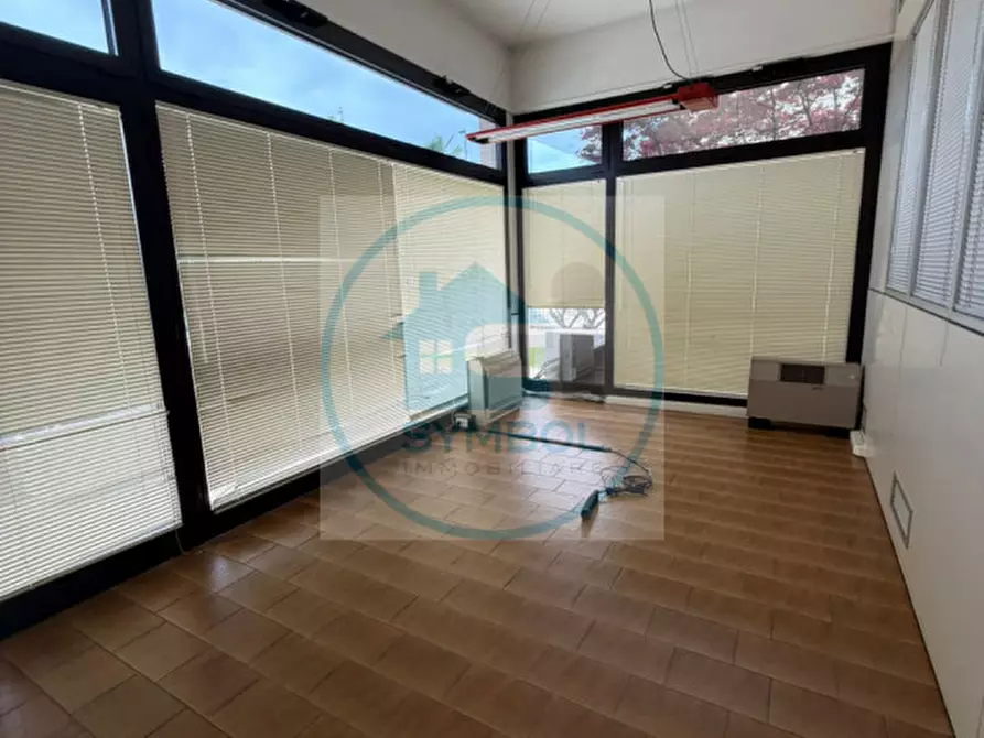 Immagine 14 di Negozio in affitto  in Via Castellana a Martellago