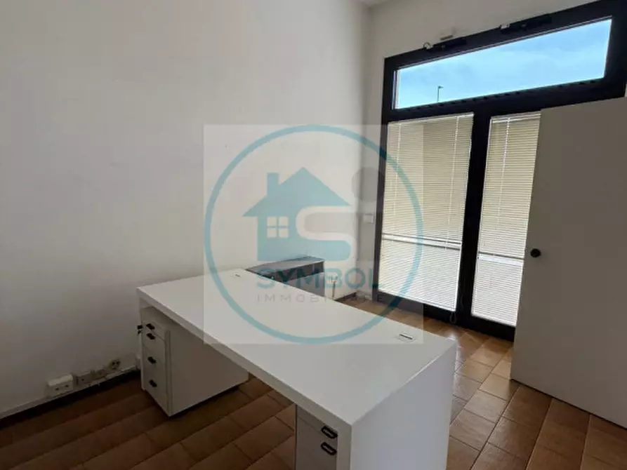 Immagine 15 di Negozio in affitto  in Via Castellana a Martellago