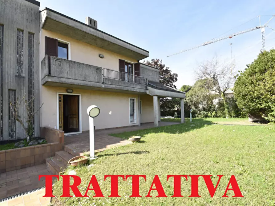 Immagine 1 di Casa bifamiliare in vendita  in Via Palestro 9 a Bussolengo