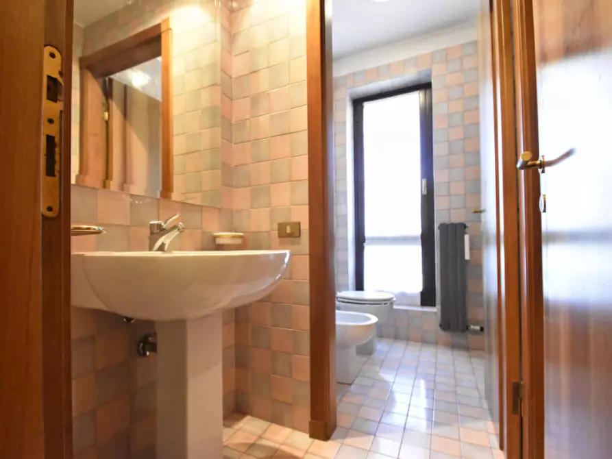 Immagine 9 di Casa bifamiliare in vendita  in Via Palestro 9 a Bussolengo