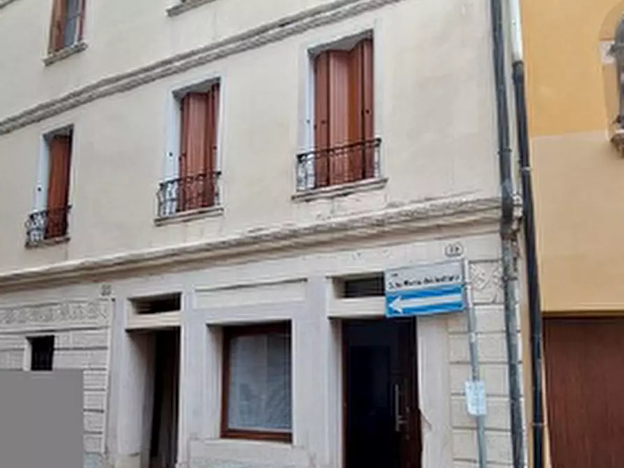 Immagine 1 di Ufficio in vendita  in Via Santa Croce, 19 a Belluno