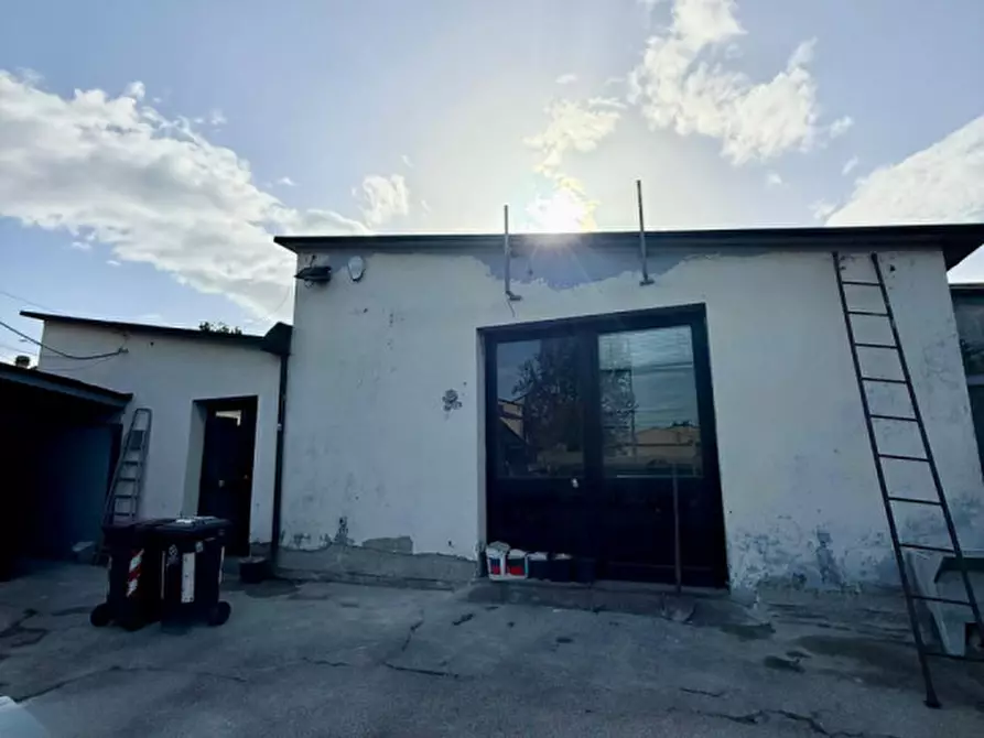 Immagine 14 di Magazzino in affitto  in via Giulio Braga a Prato