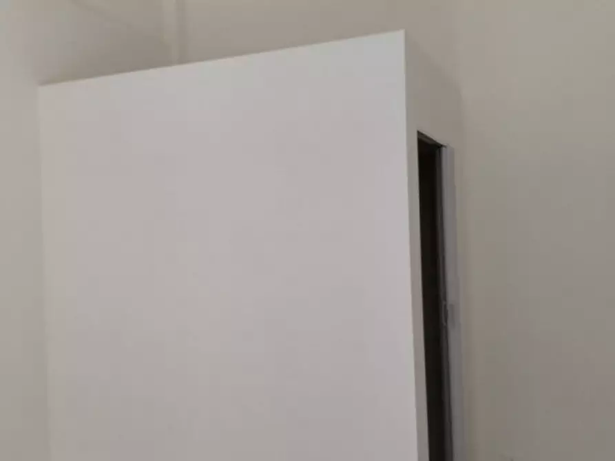 Immagine 9 di Negozio in affitto  in via giuseppe tropeano 17 a Napoli