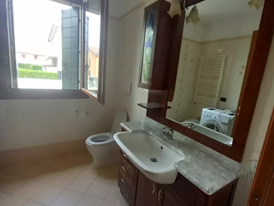 Immagine 7 di Appartamento in affitto  in Via Padre Favretto a Fosso'