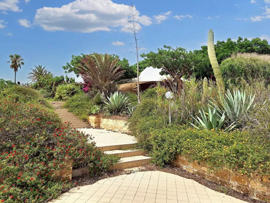 Immagine 6 di Hotel in vendita  in Via Tonnara Fontana, N. snc a Campobello Di Mazara