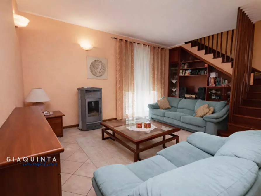 Immagine 1 di Appartamento in vendita  in Via Michele Amari n.02 a Palagonia