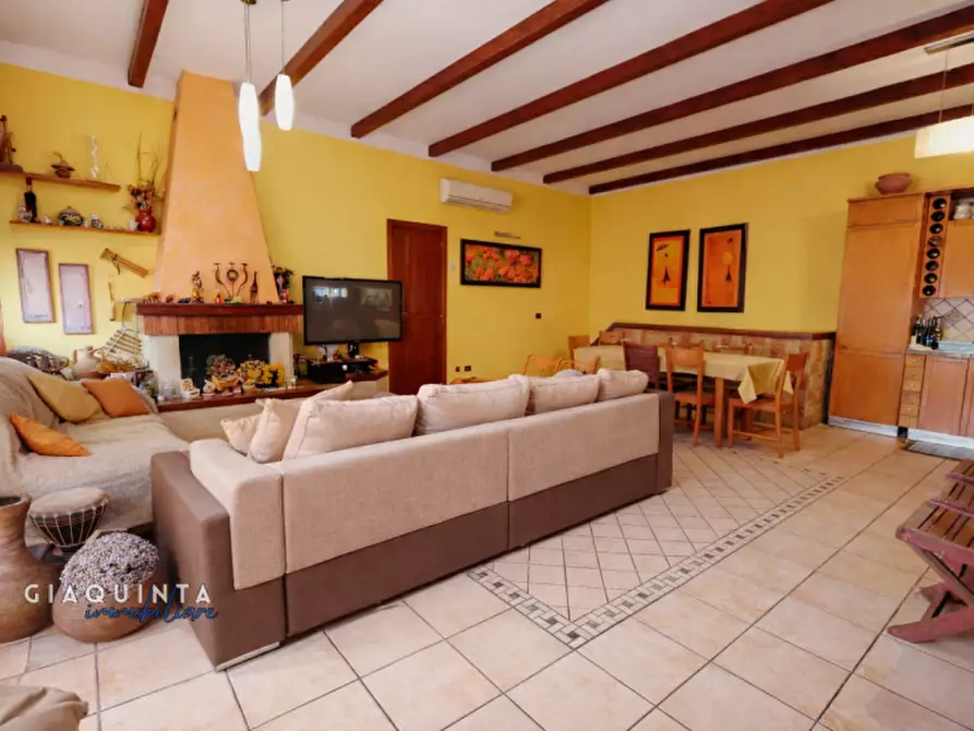 Immagine 4 di Appartamento in vendita  in Via Michele Amari n.02 a Palagonia