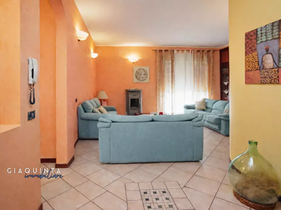 Immagine 15 di Appartamento in vendita  in Via Michele Amari n.02 a Palagonia