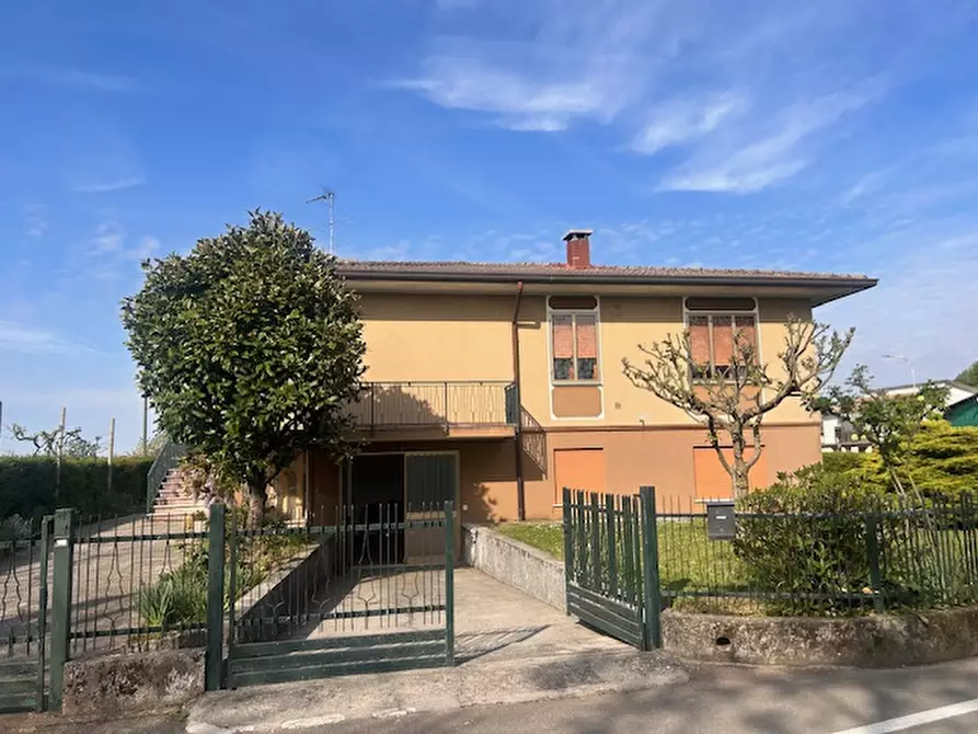 Immagine 3 di Casa indipendente in vendita  a Castelfranco Veneto
