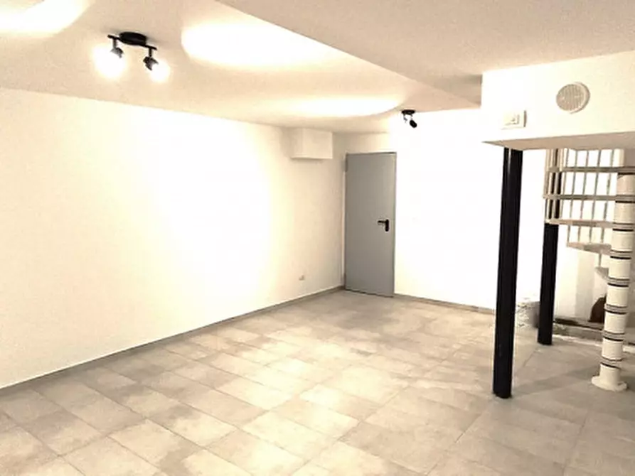 Immagine 8 di Monolocale in affitto  in VIA OBLACH ADIACENZE VIA CAVAZZONI a Bologna