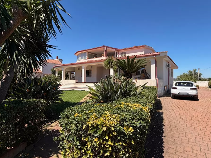 Immagine 2 di Villa in vendita  in Via Lido Sacramento 35 a Siracusa