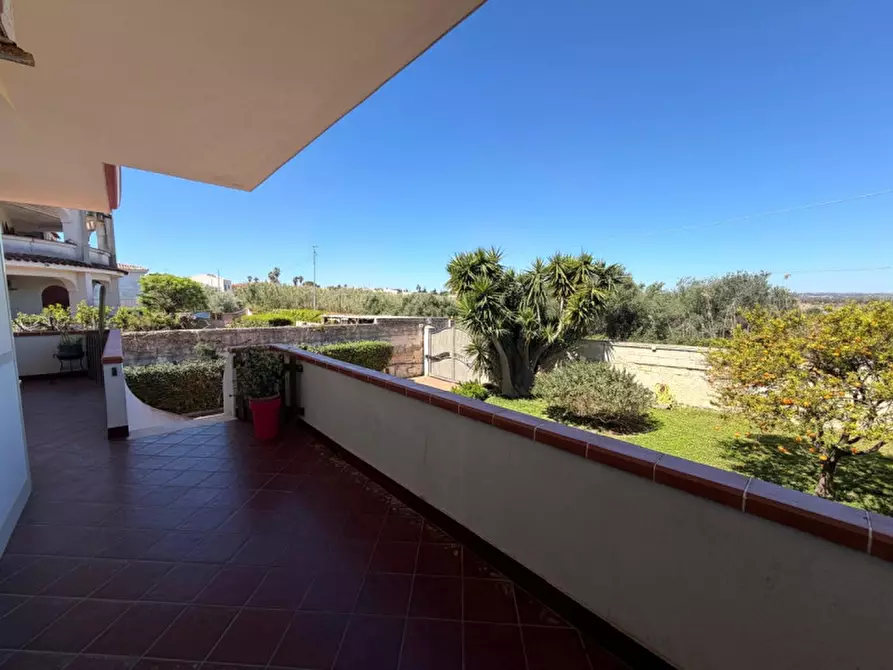 Immagine 38 di Villa in vendita  in Via Lido Sacramento 35 a Siracusa