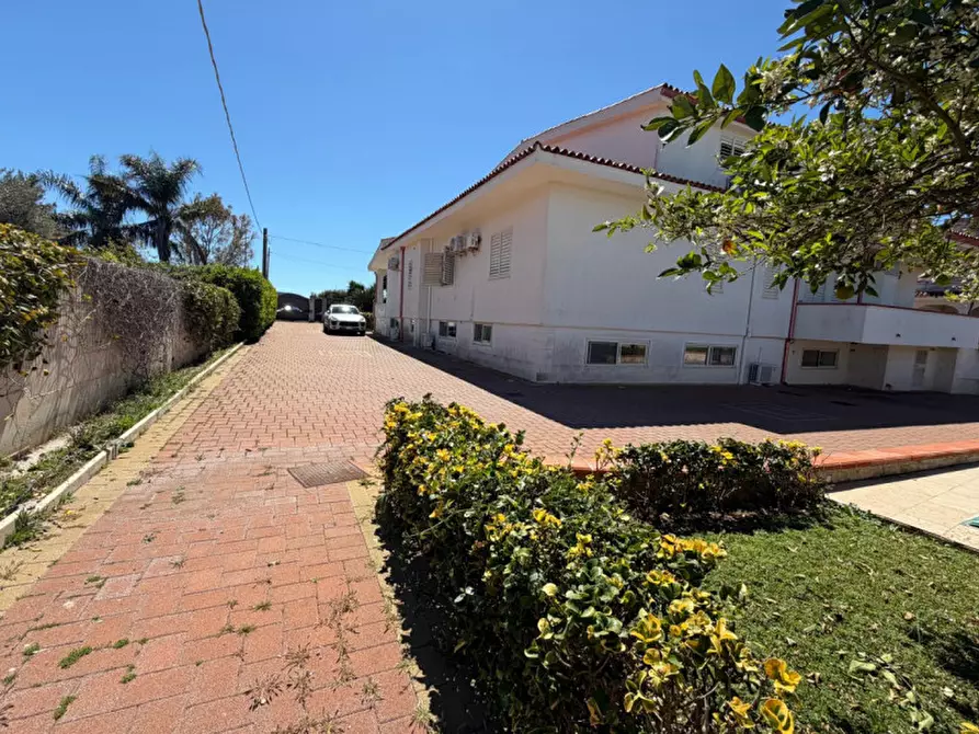 Immagine 78 di Villa in vendita  in Via Lido Sacramento 35 a Siracusa