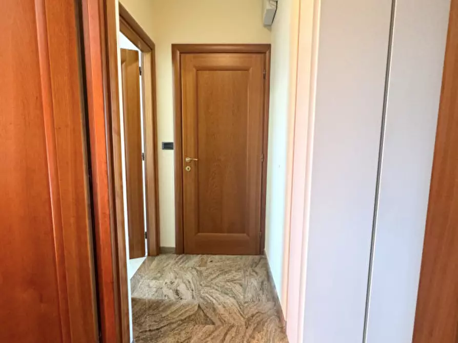 Immagine 16 di Appartamento in vendita  in Strada del Drosso a Torino