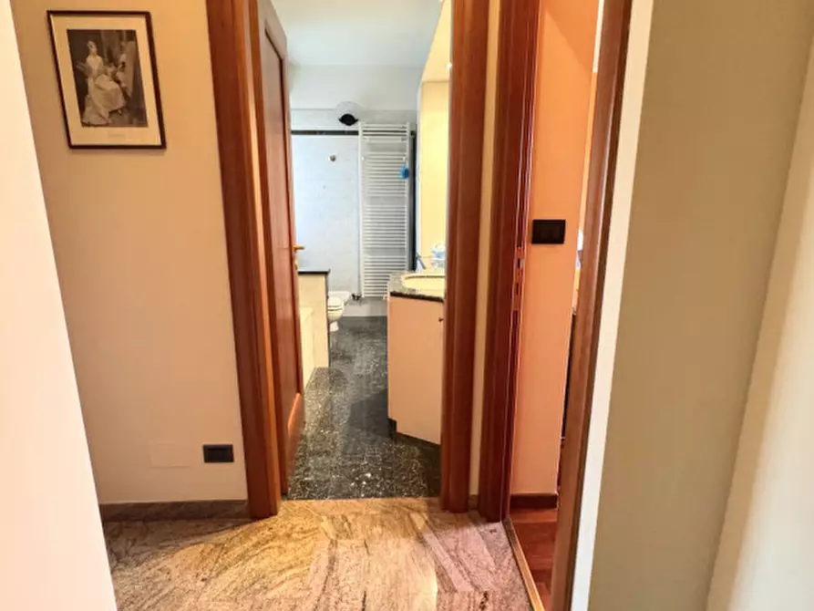 Immagine 22 di Appartamento in vendita  in Strada del Drosso a Torino