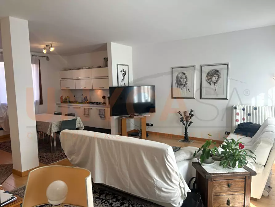 Immagine 2 di Casa trifamiliare in vendita  in Via Carlo Matteucci a Padova