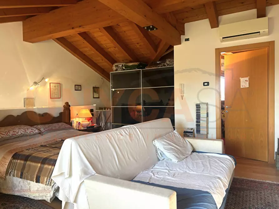 Immagine 10 di Casa trifamiliare in vendita  in Via Carlo Matteucci a Padova