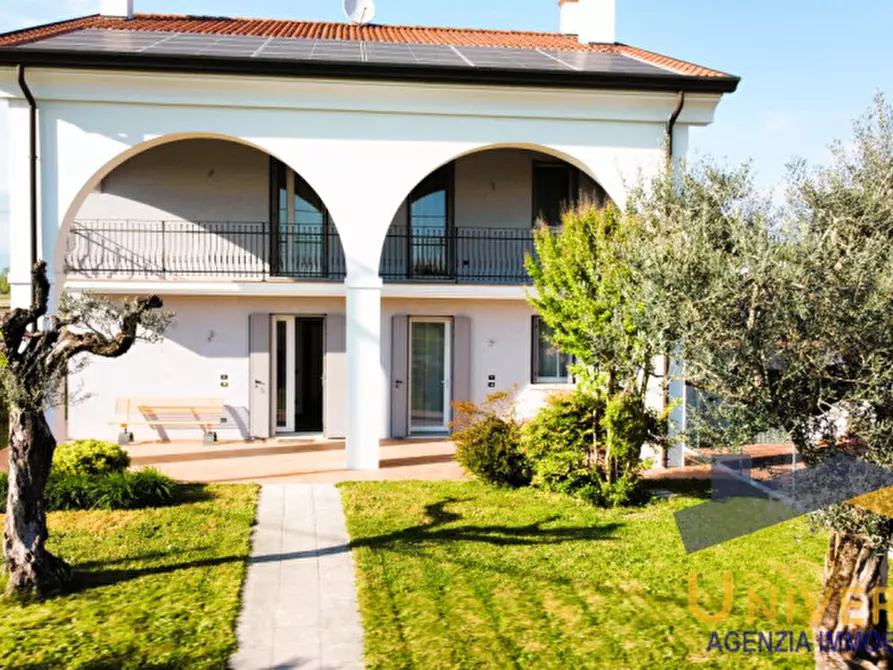 Immagine 1 di Casa indipendente in vendita  in VIA ANTONIO CENTONI a Camposampiero