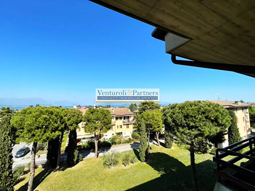 Immagine 2 di Appartamento in vendita  in Via Pietro Gobetti a Desenzano Del Garda