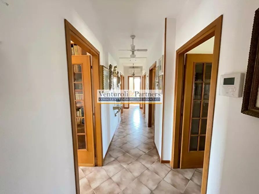 Immagine 4 di Appartamento in vendita  in Via Pietro Gobetti a Desenzano Del Garda
