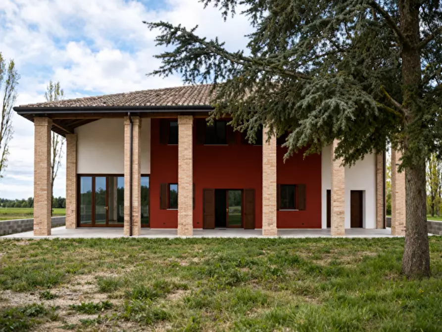 Immagine 4 di Casa bifamiliare in vendita  in Strada Chiesa di Castelnovo a Parma