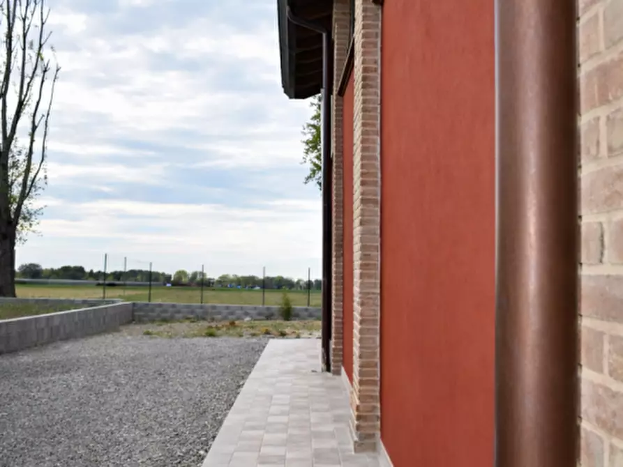 Immagine 8 di Casa bifamiliare in vendita  in Strada Chiesa di Castelnovo a Parma