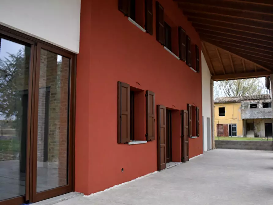 Immagine 9 di Casa bifamiliare in vendita  in Strada Chiesa di Castelnovo a Parma