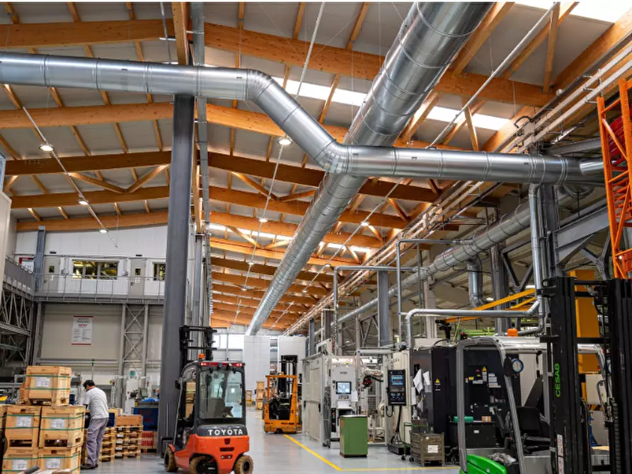 Immagine 6 di Capannone industriale in vendita  a Santa Maria Di Sala