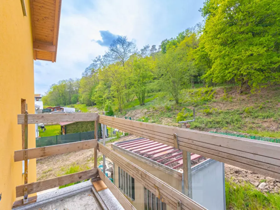 Immagine 16 di Villa in vendita  in Via Masera a Oleggio Castello