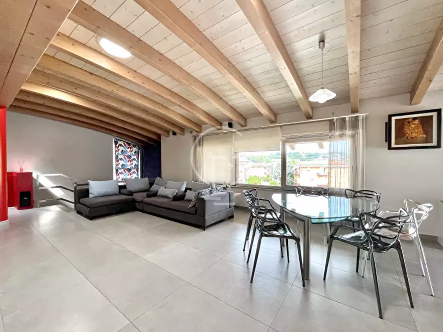 Immagine 7 di Attico in vendita  in via amatore sciesa a Desenzano Del Garda