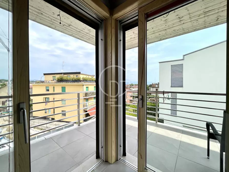 Immagine 9 di Attico in vendita  in via amatore sciesa a Desenzano Del Garda