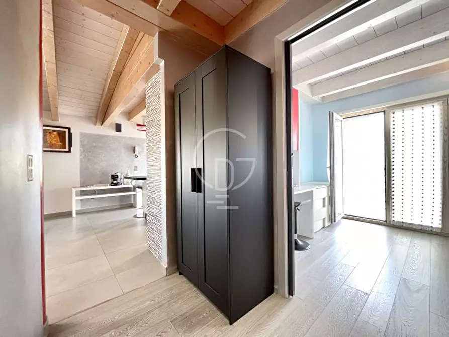 Immagine 15 di Attico in vendita  in via amatore sciesa a Desenzano Del Garda