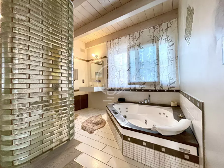 Immagine 19 di Attico in vendita  in via amatore sciesa a Desenzano Del Garda