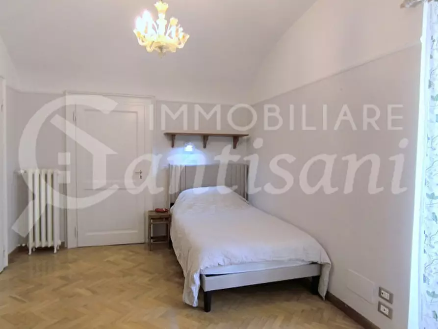 Immagine 2 di Camera in affitto  in Lungarno Amerigo Vespucci a Firenze