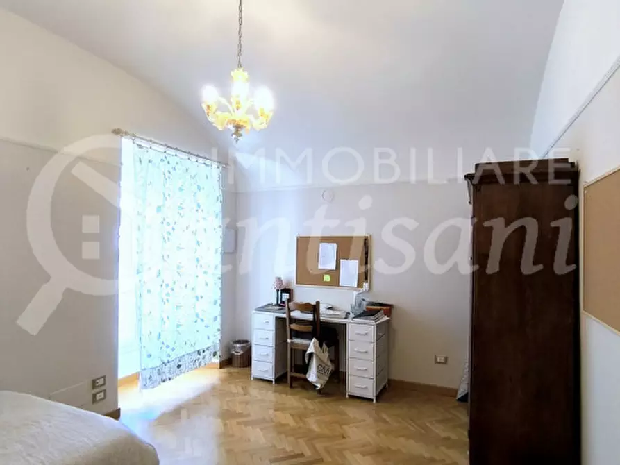 Immagine 3 di Camera in affitto  in Lungarno Amerigo Vespucci a Firenze