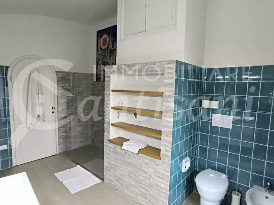 Immagine 15 di Camera in affitto  in Lungarno Amerigo Vespucci a Firenze