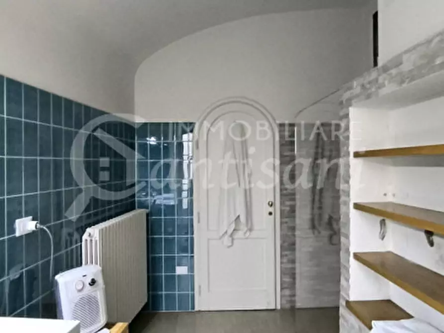 Immagine 16 di Camera in affitto  in Lungarno Amerigo Vespucci a Firenze