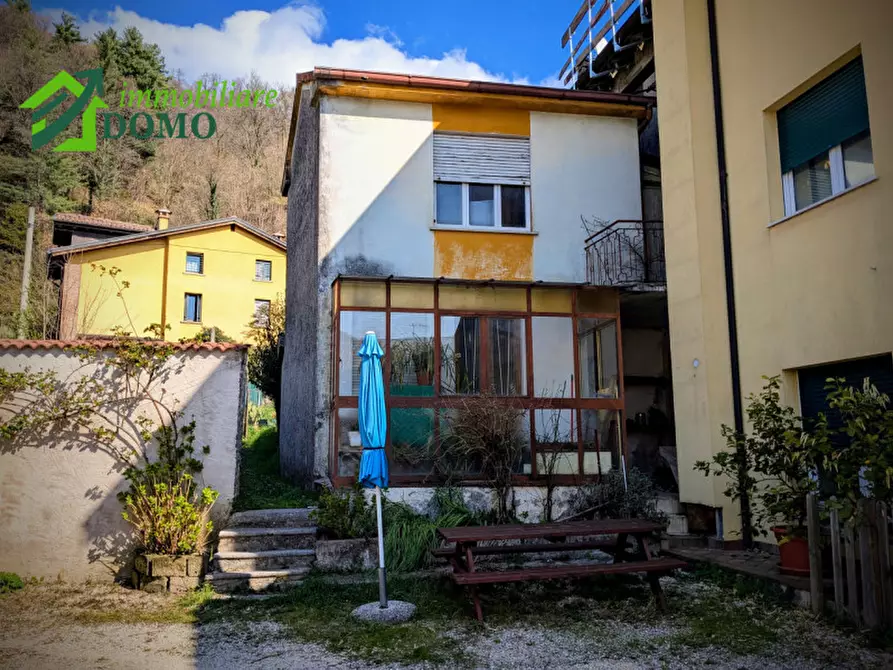 Immagine 13 di Villetta a schiera in vendita  in via Roma a Torrebelvicino