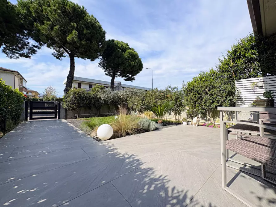 Immagine 4 di Villetta a schiera in vendita  in Via San Domenico Savio 72 a Thiene