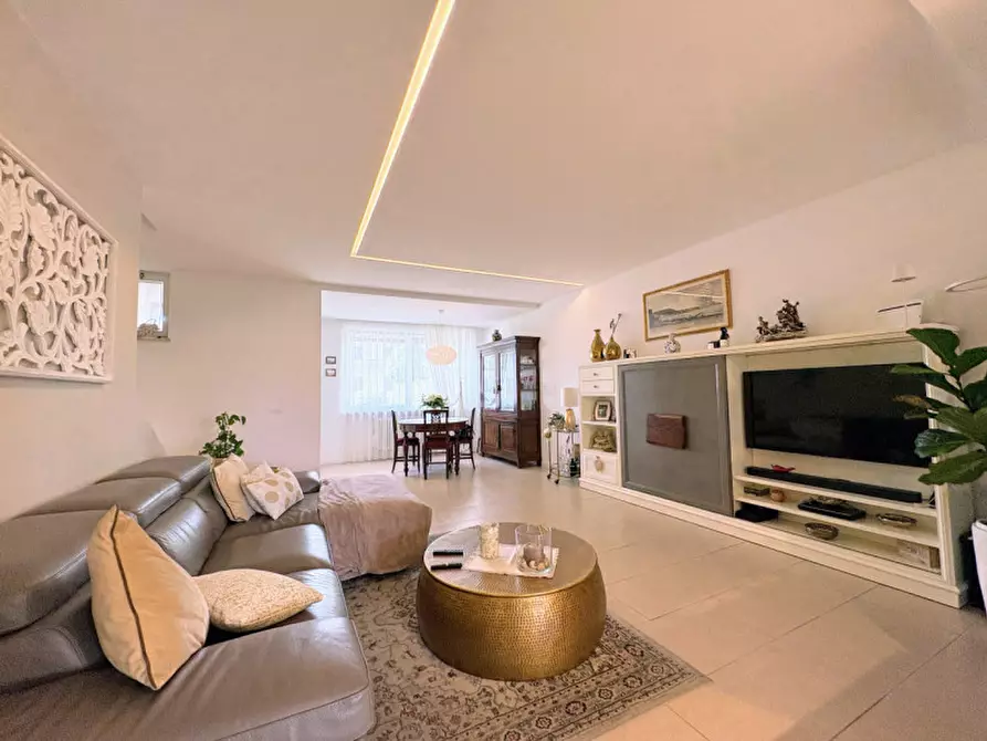 Immagine 13 di Villetta a schiera in vendita  in Via San Domenico Savio 72 a Thiene