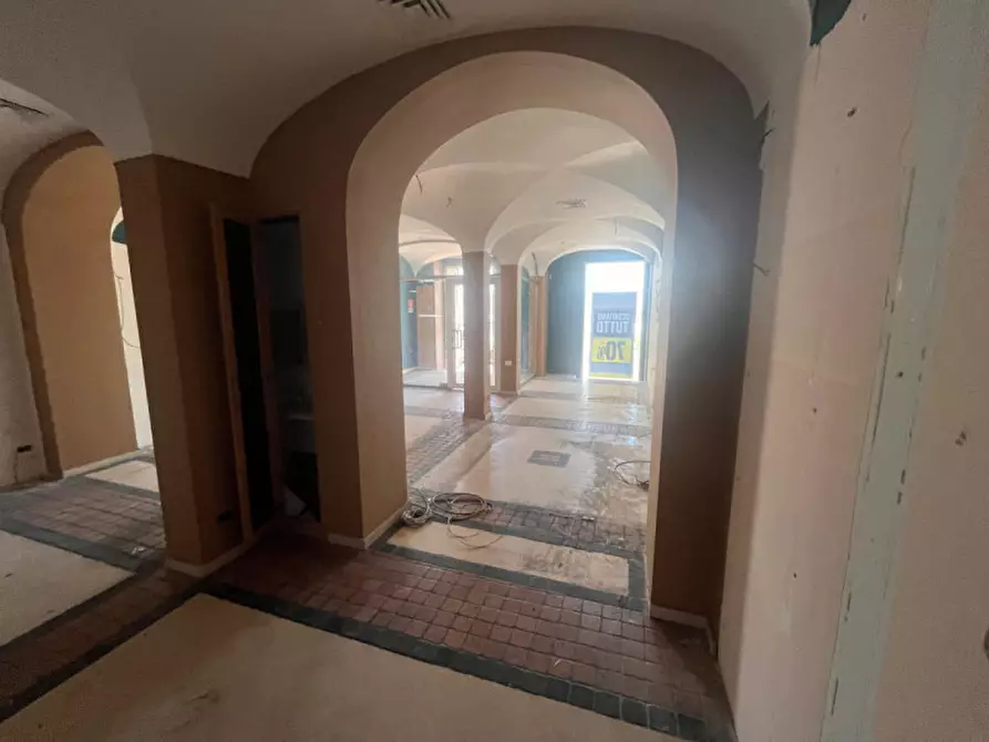 Immagine 8 di Negozio in vendita  in VIA PORTO INNOCENZIANO 6 a Anzio