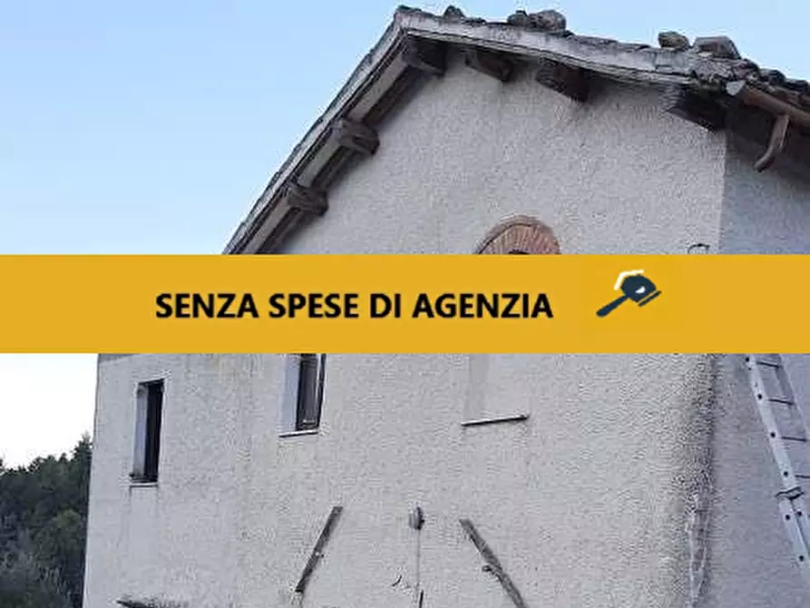 Immagine 1 di Villa in vendita  in CONTRADA PINTURA DEL GRILLO SNC - 62010 Cessapalombo (MC) a Cessapalombo