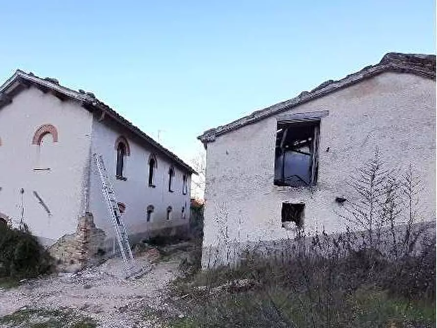 Immagine 4 di Villa in vendita  in CONTRADA PINTURA DEL GRILLO SNC - 62010 Cessapalombo (MC) a Cessapalombo